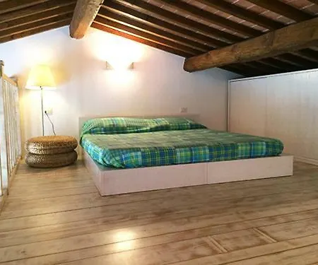 Elegante A * مارينا دي كامبو